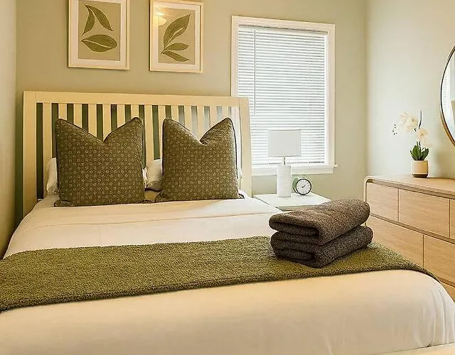 Bridgeport Sleeps 4 Ferienhaus